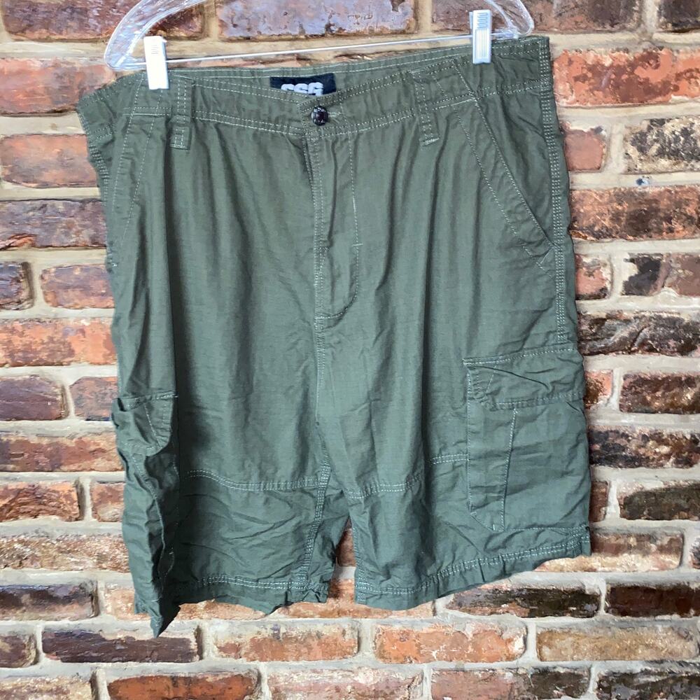 CSG Army Green Flat Front Cargo Chino Shorts Men's Size 40